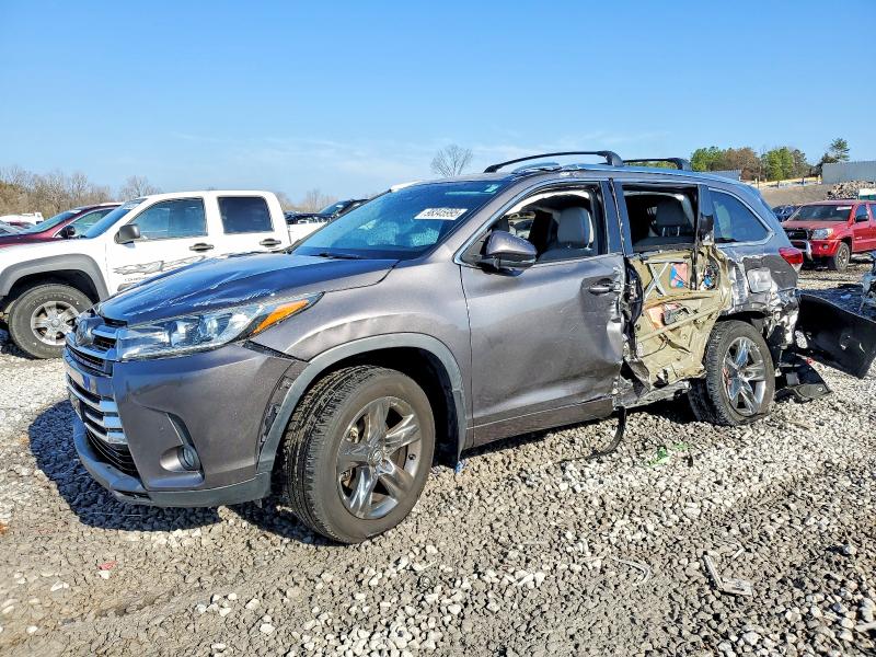 TOYOTA HIGHLANDER 2017 with VIN 5TDYZRFH6HS226479 - Photo from auction