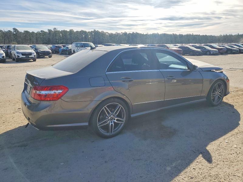 Photo 3 from auction – 2011 MERCEDES-BENZ E 350 4MAT with VIN WDDHF8HB5BA324831