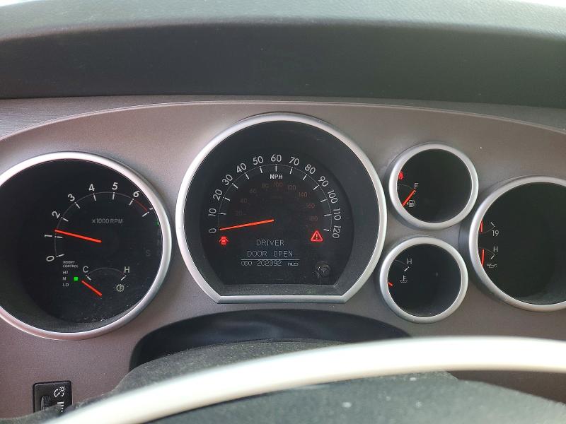 Photo 9 from auction – 2011 TOYOTA SEQUOIA PL with VIN 5TDDW5G13BS054128