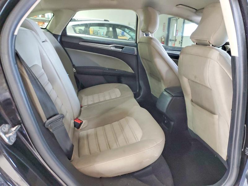 Photo 10 from auction – 2019 FORD FUSION with VIN 3FA6P0G72KR126720