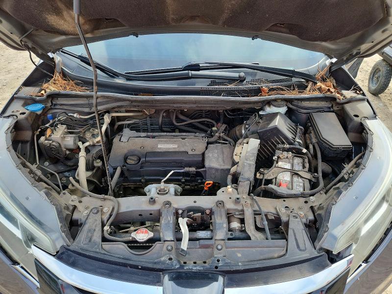 Photo 11 from auction – 2016 HONDA CR-V SE with VIN 2HKRM3H48GH523140