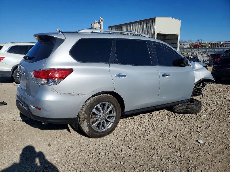Photo 3 from auction – 2016 NISSAN PATHFINDER with VIN 5N1AR2MN9GC623973