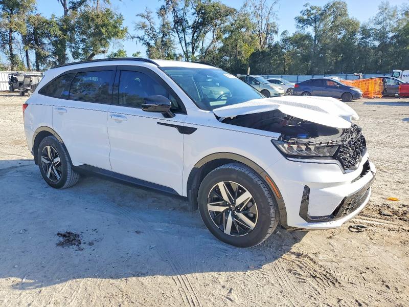 Photo 4 from auction – 2021 KIA SORENTO S with VIN 5XYRL4LC2MG046442