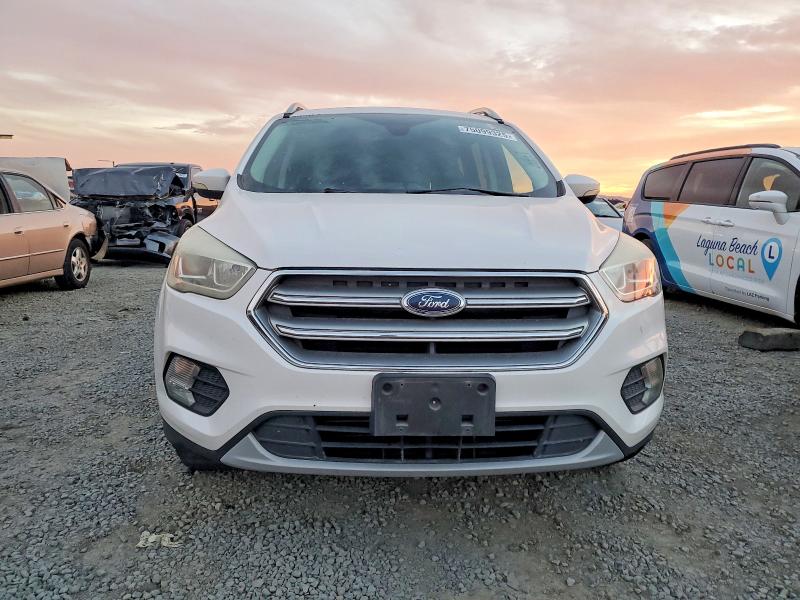 صورة رقم 5 من المزاد - 2017 FORD ESCAPE TIT مع VIN 1FMCU0J99HUB44595