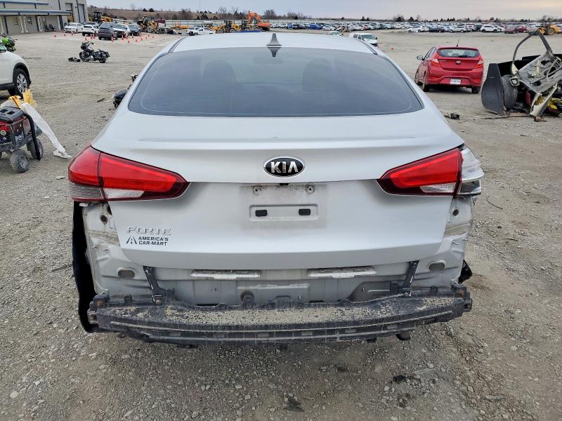 Photo 6 from auction – 2017 KIA FORTE with VIN 3KPFL4A74HE066882