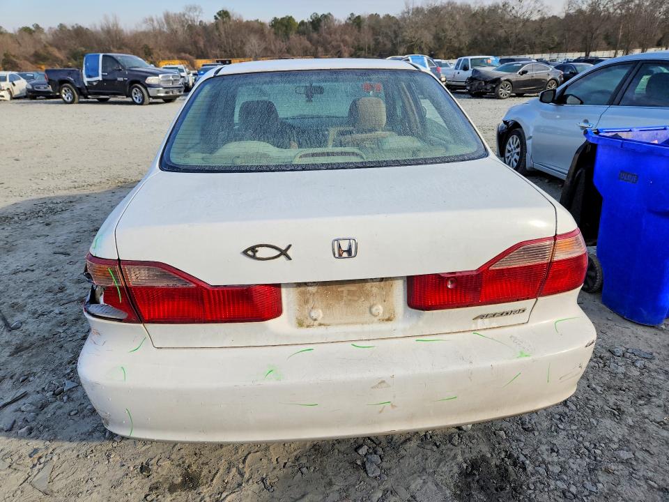 Photo 6 from auction – 2000 HONDA ACCORD with VIN 1HGCG5649YA048345
