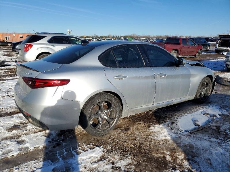 Photo 3 from auction – 2018 ALFA ROMEO GIULIA TI with VIN ZARFAEEN4J7578870