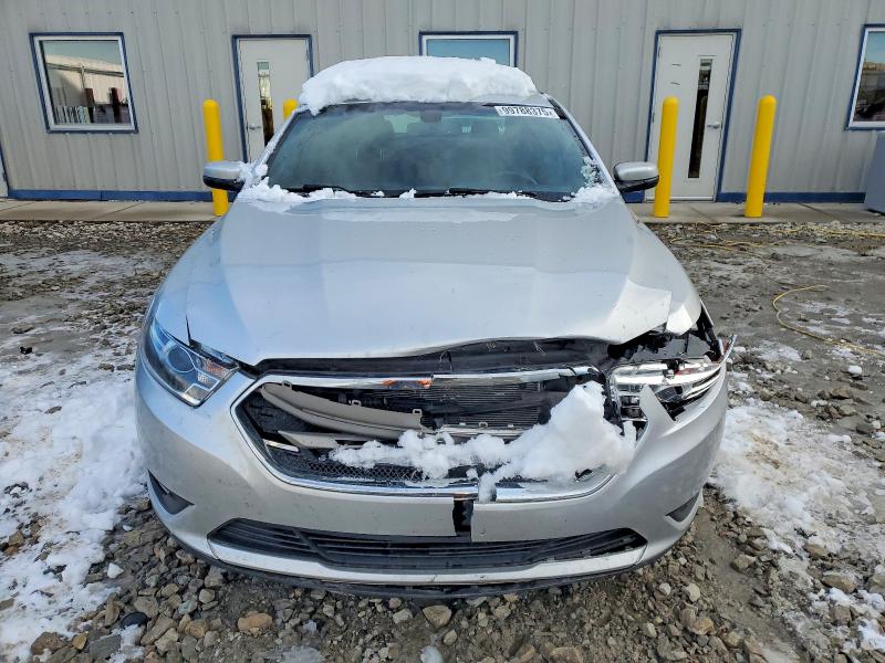 Photo 5 from auction – 2016 FORD TAURUS SEL with VIN 1FAHP2E83GG149115