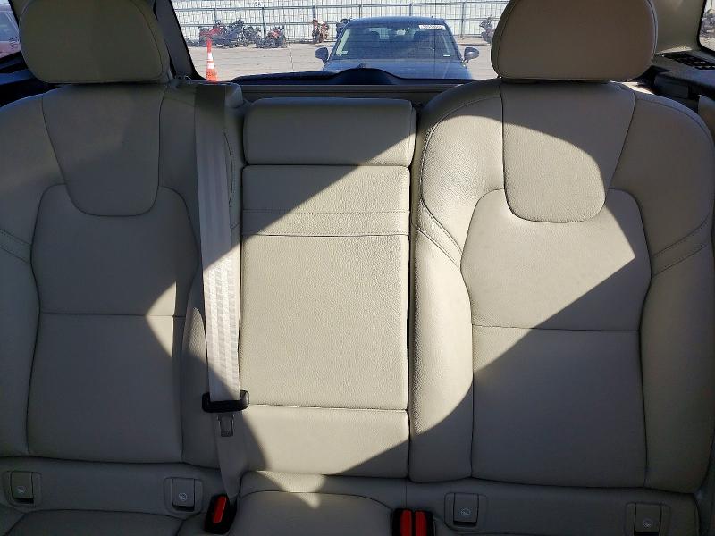 Photo 10 from auction – 2020 VOLVO XC60 T5 MO with VIN YV4102DK8L1545872