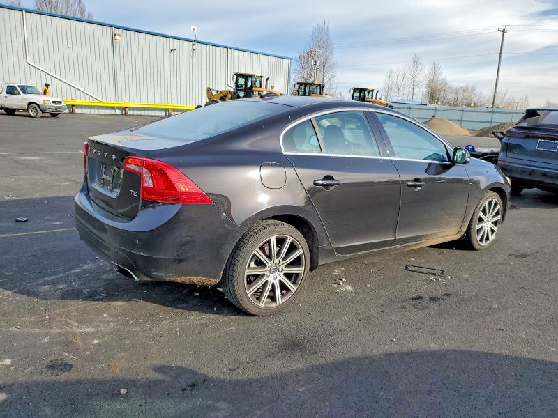 Photo 3 from auction – 2015 VOLVO S60 PREMIE with VIN YV126MFK6F1356540