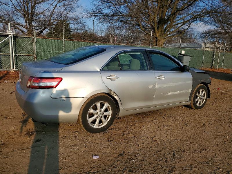 Photo 3 from auction – 2011 TOYOTA CAMRY with VIN 4T1BF3EK4BU125688
