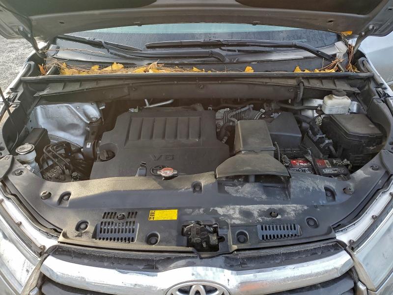 Photo 12 from auction – 2015 TOYOTA HIGHLANDER with VIN 5TDJKRFH8FS217513
