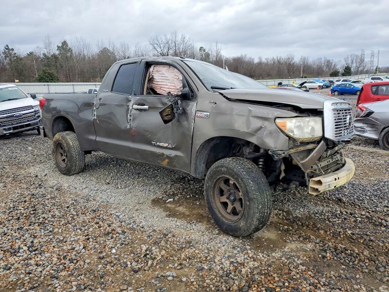 Photo 4 from auction – 2011 TOYOTA TUNDRA with VIN 5TFBY5F12BX168456
