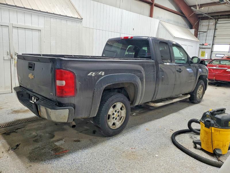 Photo 3 from auction – 2010 CHEVROLET SILVERADO with VIN 1GCSKSE32AZ249141