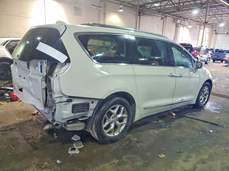 Photo 3 from auction – 2019 CHRYSLER PACIFICA L with VIN 2C4RC1GGXKR603859