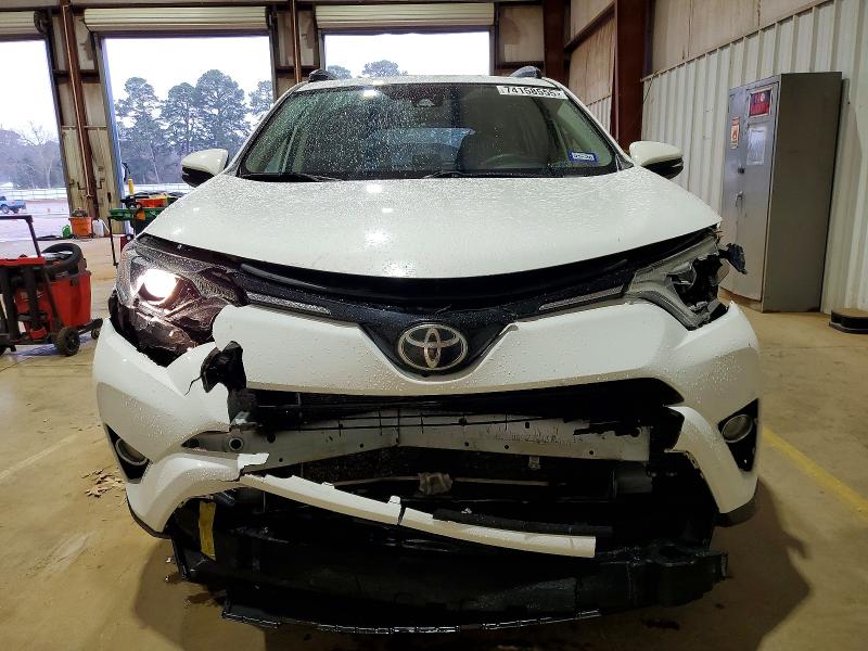 Photo 5 from auction – 2017 TOYOTA RAV4 XLE with VIN JTMWFREV3HJ132273