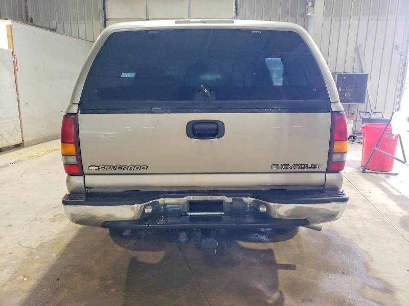 Photo 6 from auction – 2000 CHEVROLET SILVERADO with VIN 1GCEC19T7YZ158018
