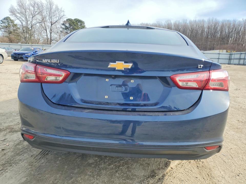 Photo 6 from auction – 2022 CHEVROLET MALIBU LT with VIN 1G1ZD5ST0NF143169