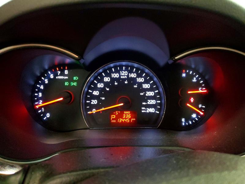 Photo 9 from auction – 2015 KIA SORENTO LX with VIN 5XYKTCA65FG637781