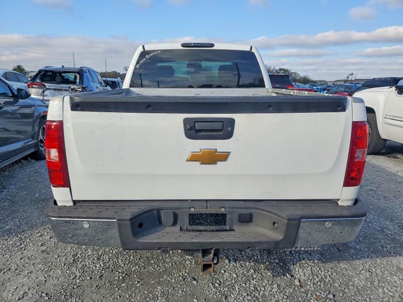 Photo 6 from auction – 2013 CHEVROLET SILVERADO with VIN 1GCRCSE00DZ144183