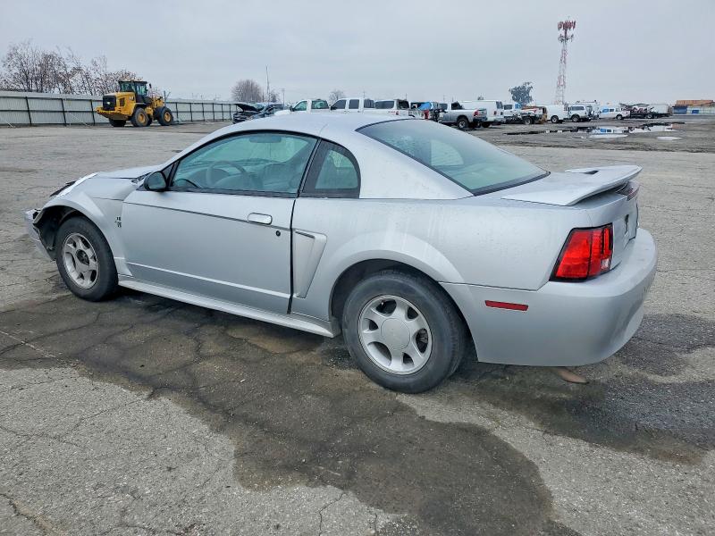 Photo 2 from auction – 2000 FORD MUSTANG with VIN 1FAFP4045YF241485