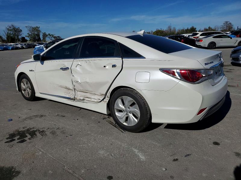 Photo 2 from auction – 2013 HYUNDAI SONATA HYB with VIN KMHEC4A46DA076968