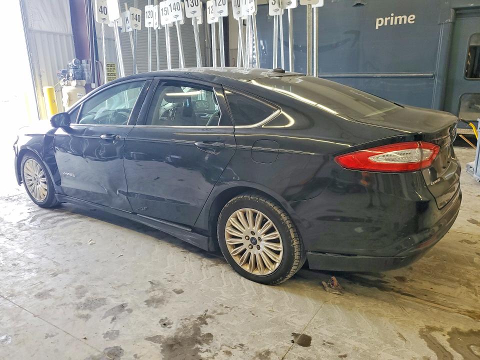 Photo 2 from auction – 2016 FORD FUSION SE with VIN 3FA6P0LU8GR226808