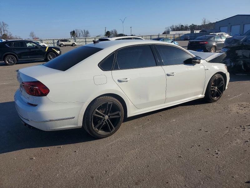 Photo 3 from auction – 2018 VOLKSWAGEN PASSAT with VIN 1VWAA7A30JC002654