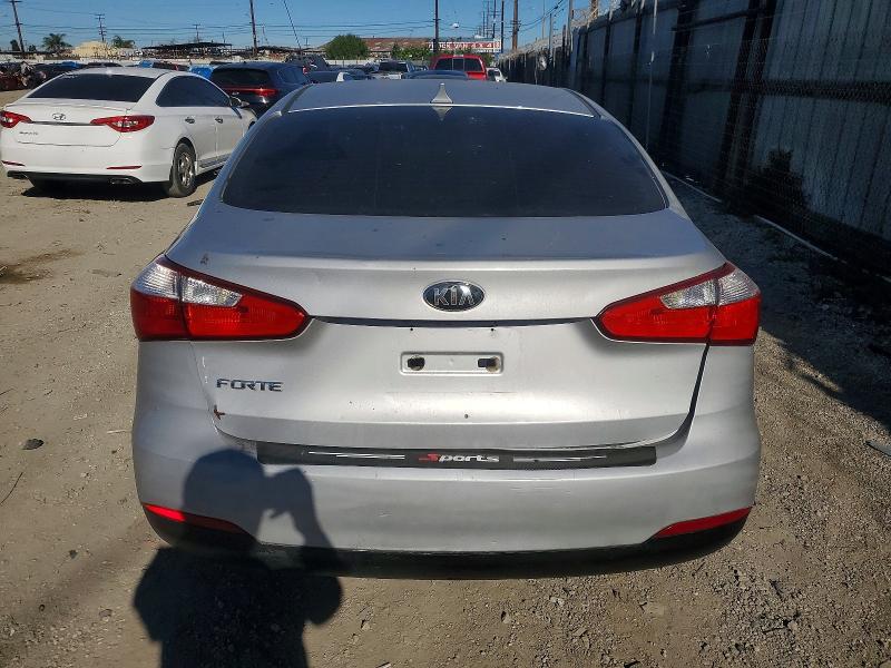 Photo 6 from auction – 2016 KIA FORTE LX with VIN KNAFK4A68G5617431