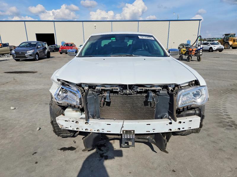 Photo 5 from auction – 2017 CHRYSLER 300C with VIN 2C3CCAEG6HH570371