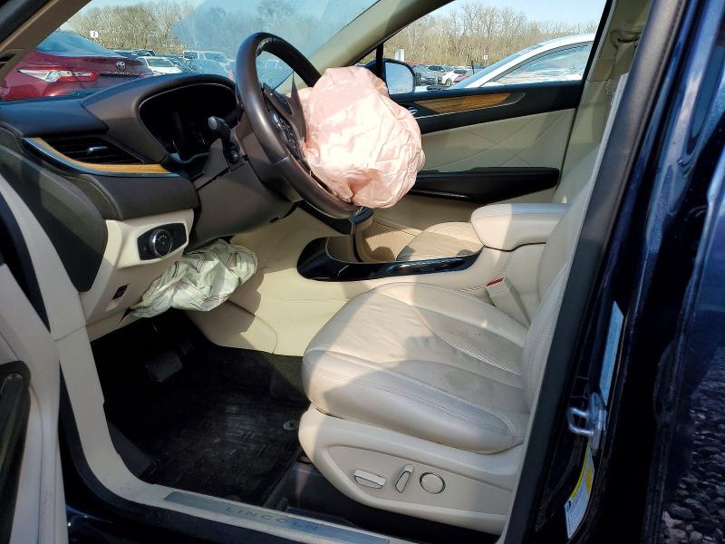 Photo 7 from auction – 2015 LINCOLN TOWNHOUSE MKC with VIN 5LMCJ2A95FUJ20146