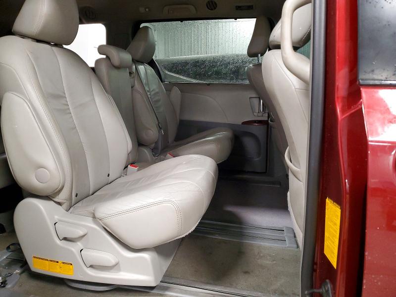 Photo 11 from auction – 2012 TOYOTA SIENNA XLE with VIN 5TDYK3DC2CS192946