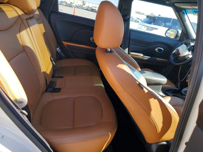 Photo 11 from auction – 2015 KIA SOUL ! with VIN KNDJX3A56F7218519