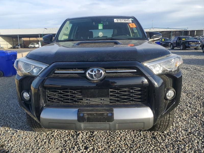 Photo 5 from auction – 2020 TOYOTA 4RUNNER with VIN JTEBU5JR8L5788858
