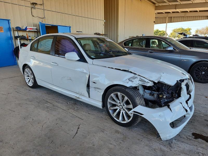 Photo 4 from auction – 2011 BMW 328 with VIN WBAPH7G59BNM57734