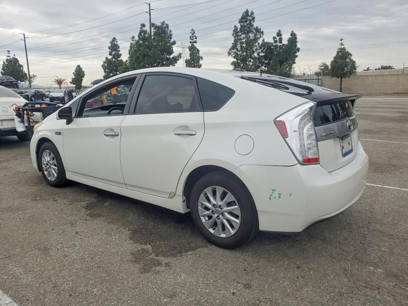 Photo 2 from auction – 2014 TOYOTA PRIUS with VIN JTDKN3DP7E3052878