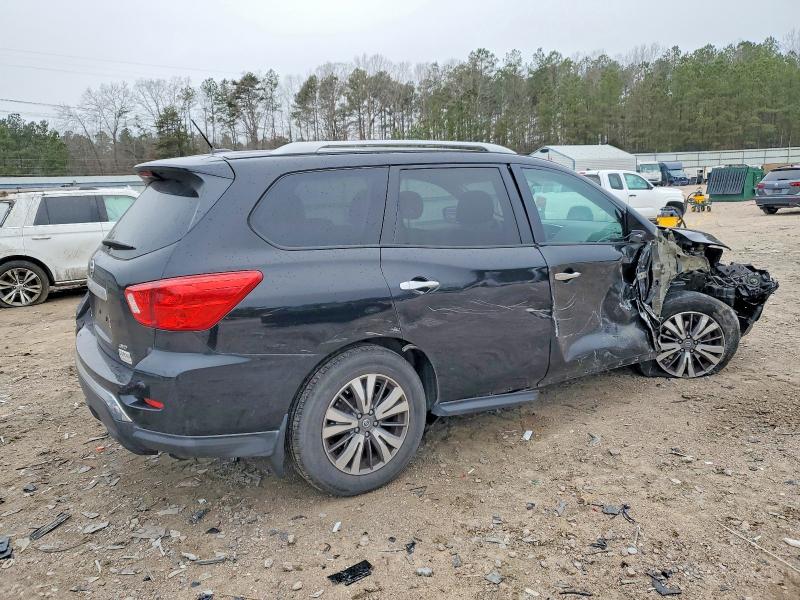 Photo 3 from auction – 2017 NISSAN PATHFINDER with VIN 5N1DR2MM8HC633674