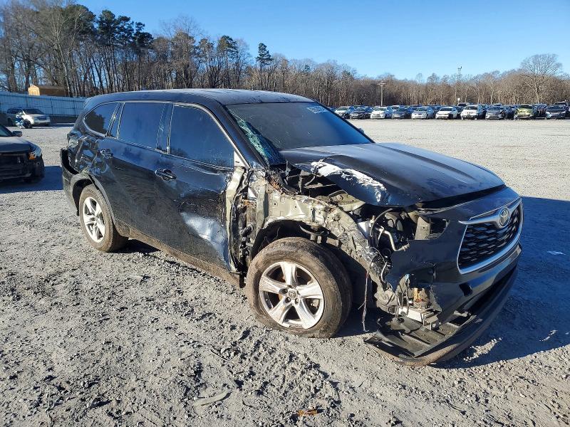 Foto 4 de la subasta – 2021 TOYOTA HIGHLANDER con VIN 5TDZZRAH3MS535736