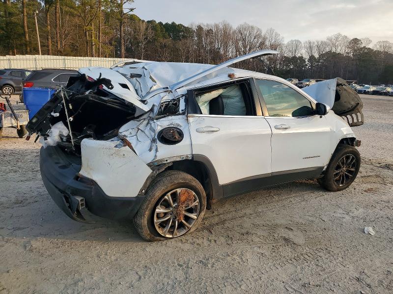 Photo 3 from auction – 2019 JEEP CHEROKEE L with VIN 1C4PJLLB3KD109624