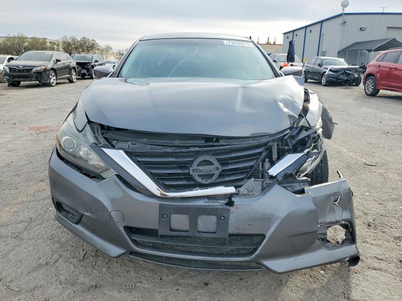 Photo 5 from auction – 2017 NISSAN ALTIMA with VIN 1N4AL3AP3HN358741