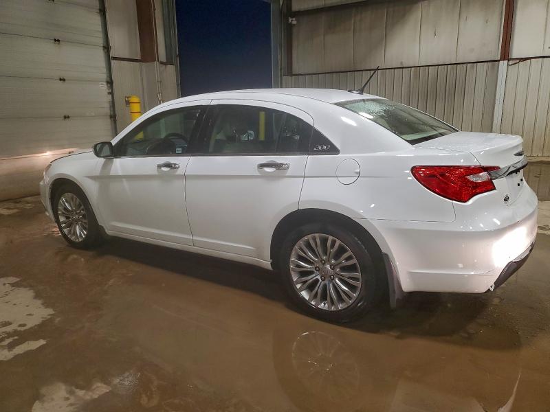 Photo 2 from auction – 2012 CHRYSLER 200 LIMITE with VIN 1C3CCBCG1CN122421
