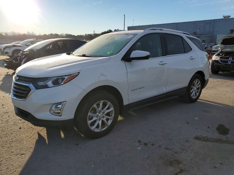 CHEVROLET EQUINOX LT 2018 with VIN 2GNAXSEV4J6105673 - Photo from auction