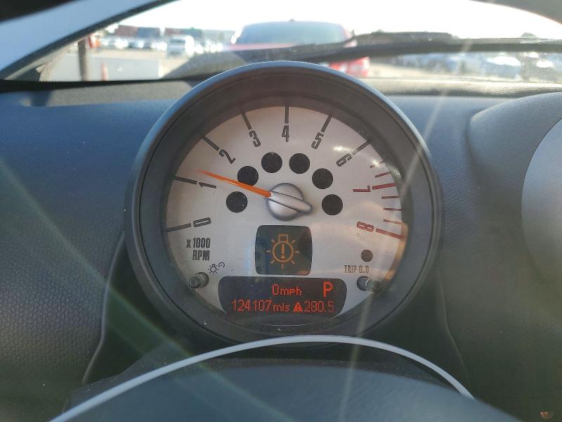 Photo 9 from auction – 2011 MINI COOPER S C with VIN WMWZC3C50BWL78565