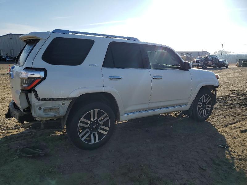 Photo 3 from auction – 2016 TOYOTA 4RUNNER SR with VIN JTEBU5JR3G5287589