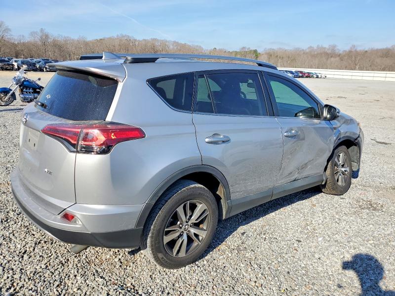 Photo 3 from auction – 2017 TOYOTA RAV4 XLE with VIN 2T3WFREV7HW343817