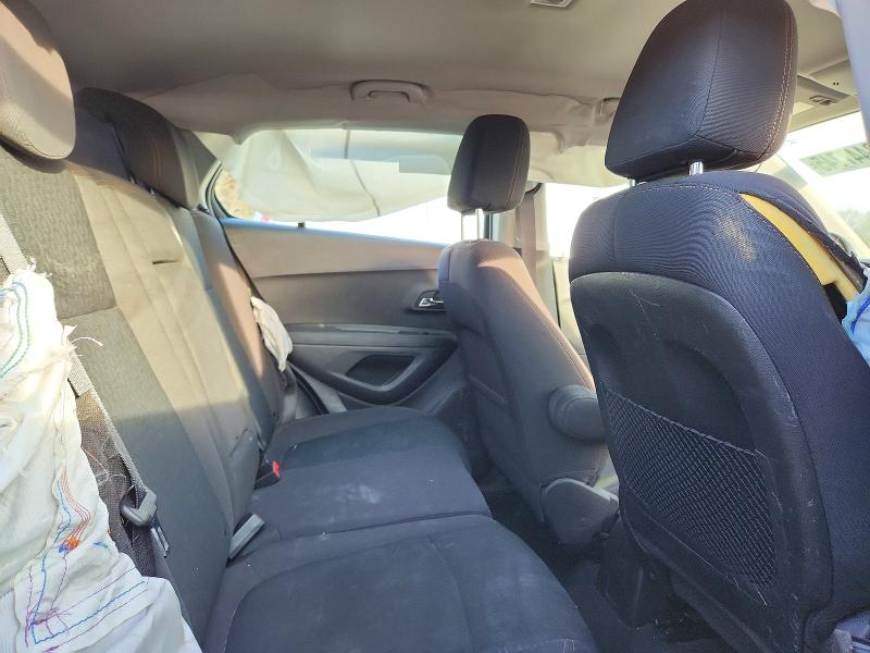 Photo 11 from auction – 2017 CHEVROLET TRAX LS with VIN 3GNCJNSB5HL132862