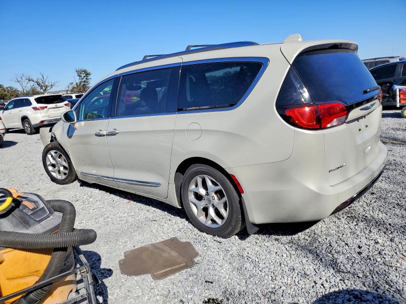 Photo 2 from auction – 2017 CHRYSLER PACIFICA T with VIN 2C4RC1EG3HR594305