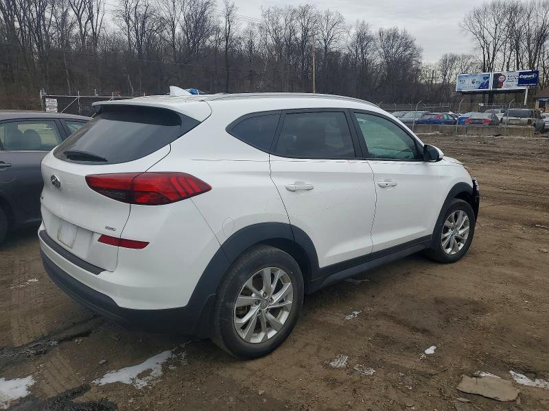 Photo 3 from auction – 2019 HYUNDAI TUCSON LIM with VIN KM8J3CA42KU945778