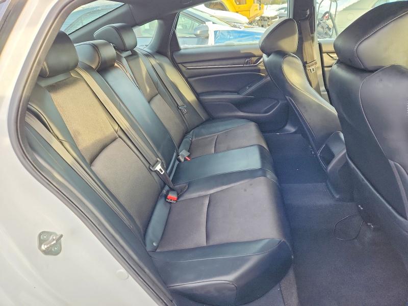 Photo 10 from auction – 2018 HONDA ACCORD with VIN 1HGCV1F34JA041203