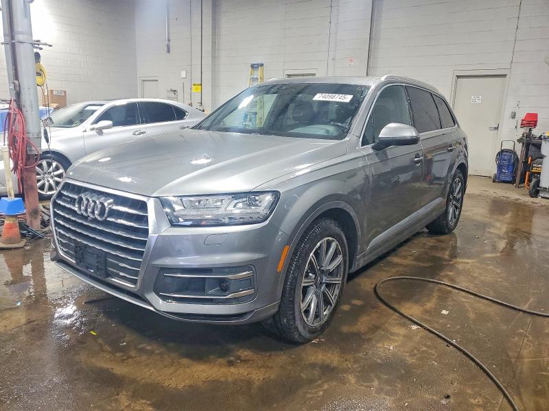 AUDI Q7 PREMIUM 2017 with VIN WA1LAAF71HD005419 - Photo from auction